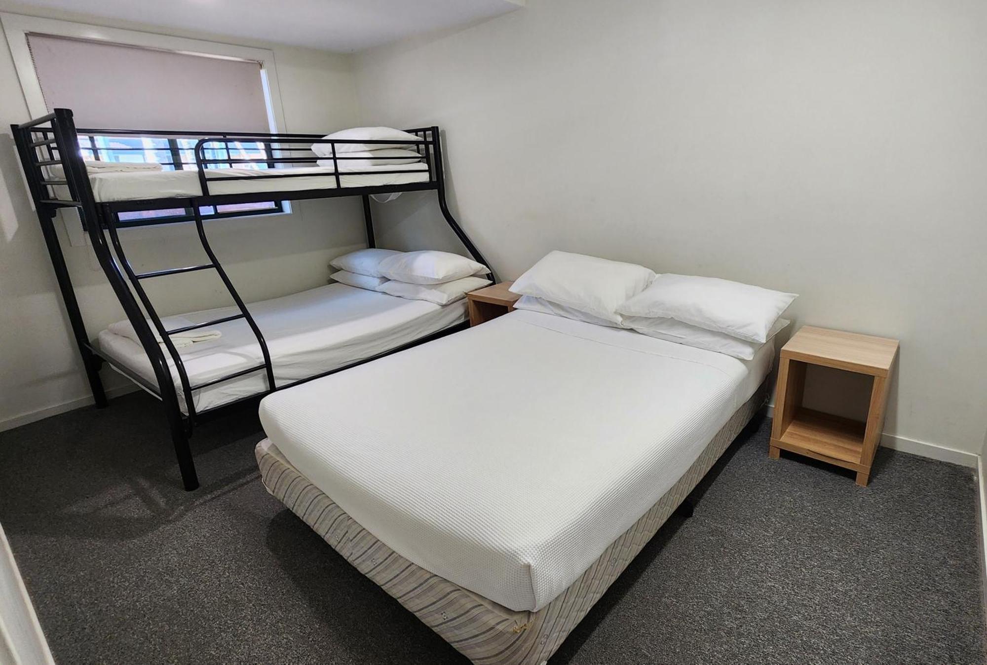 Hotel T's & 3*